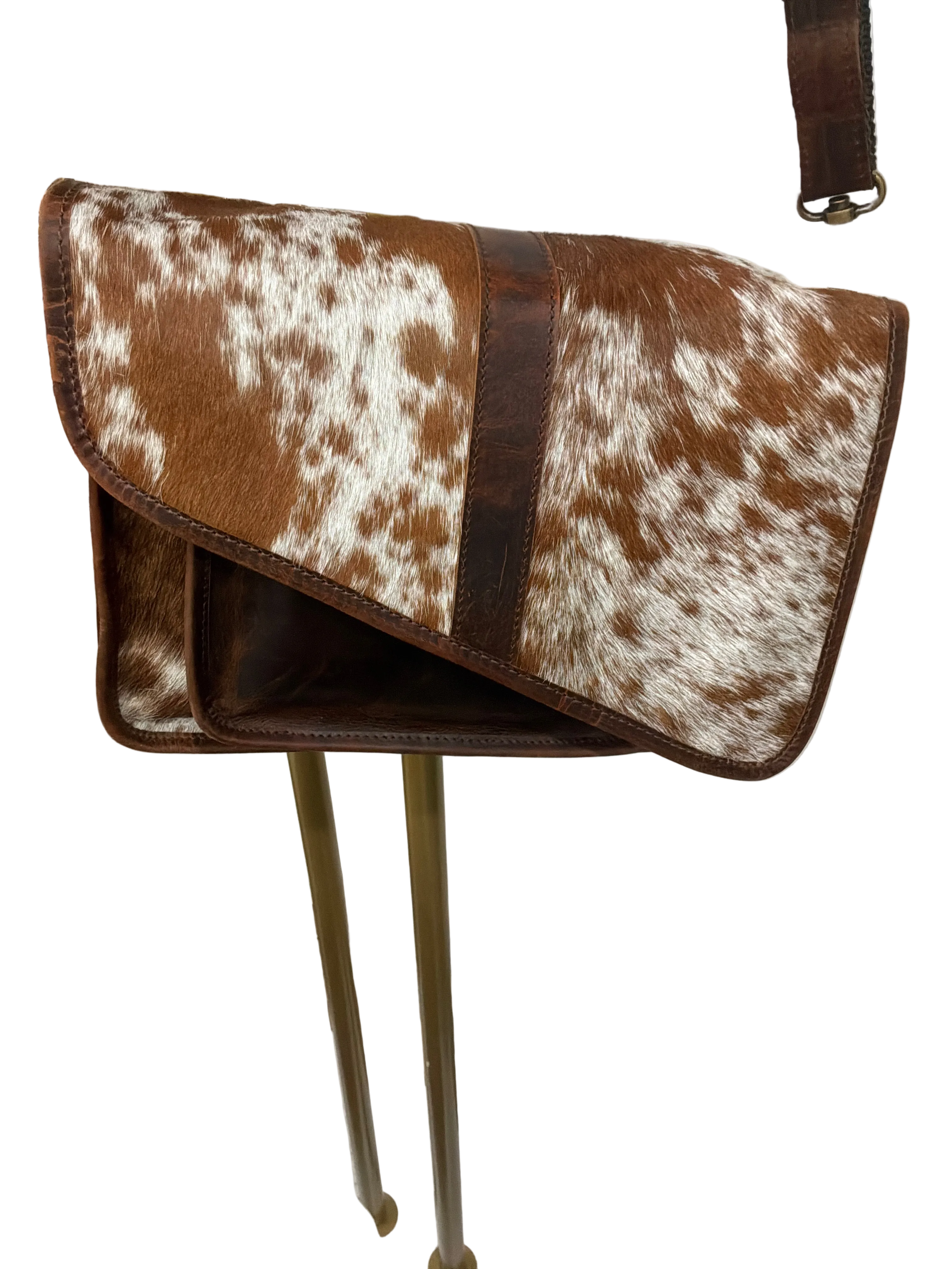 LEATHER BROWN COWHIDE STYLE MESSENGER SLING BAT