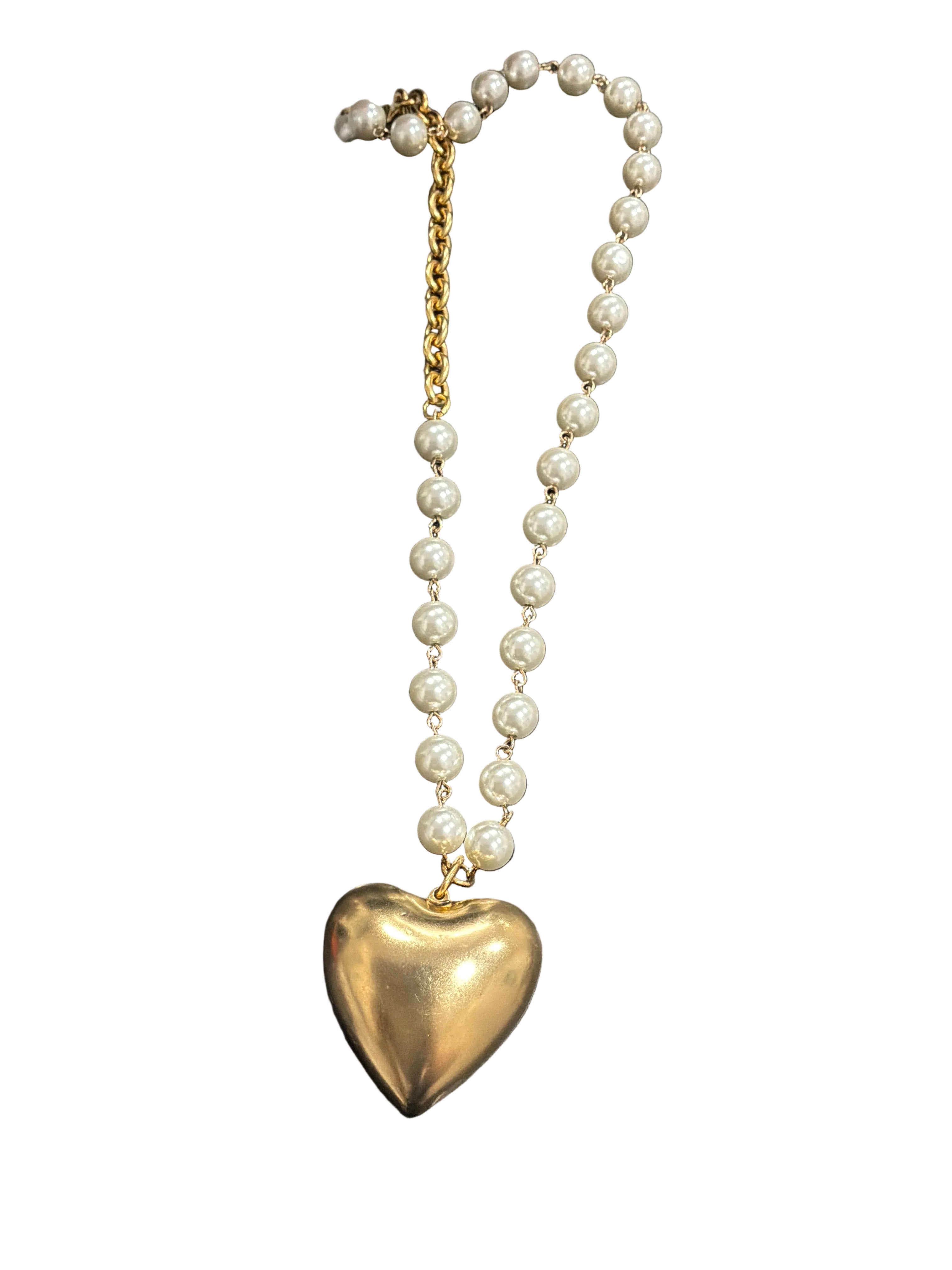 GOLD HEART & PEARL NECKLACE