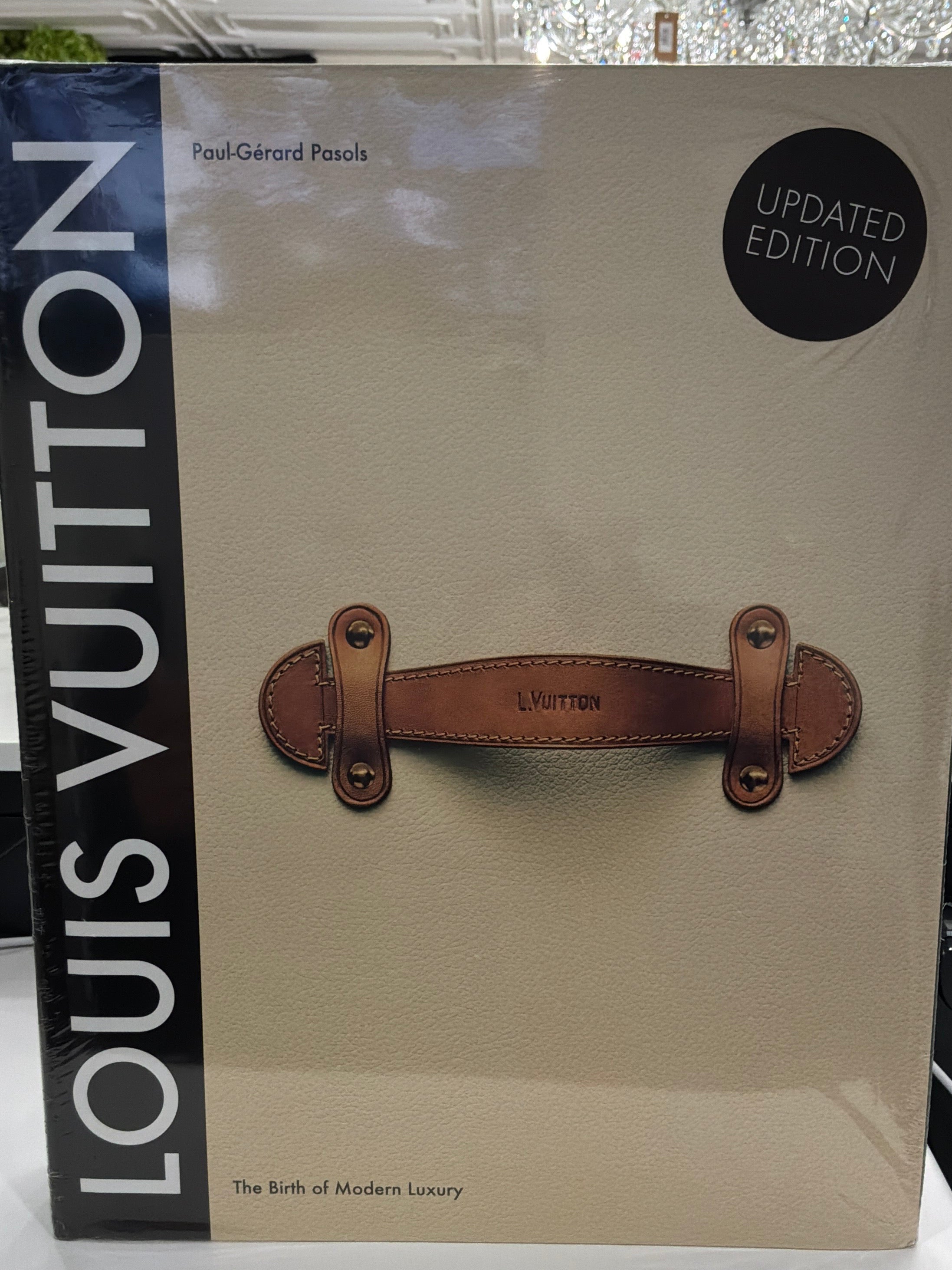 HARDCOVER LOUIS VUITTON BOOK