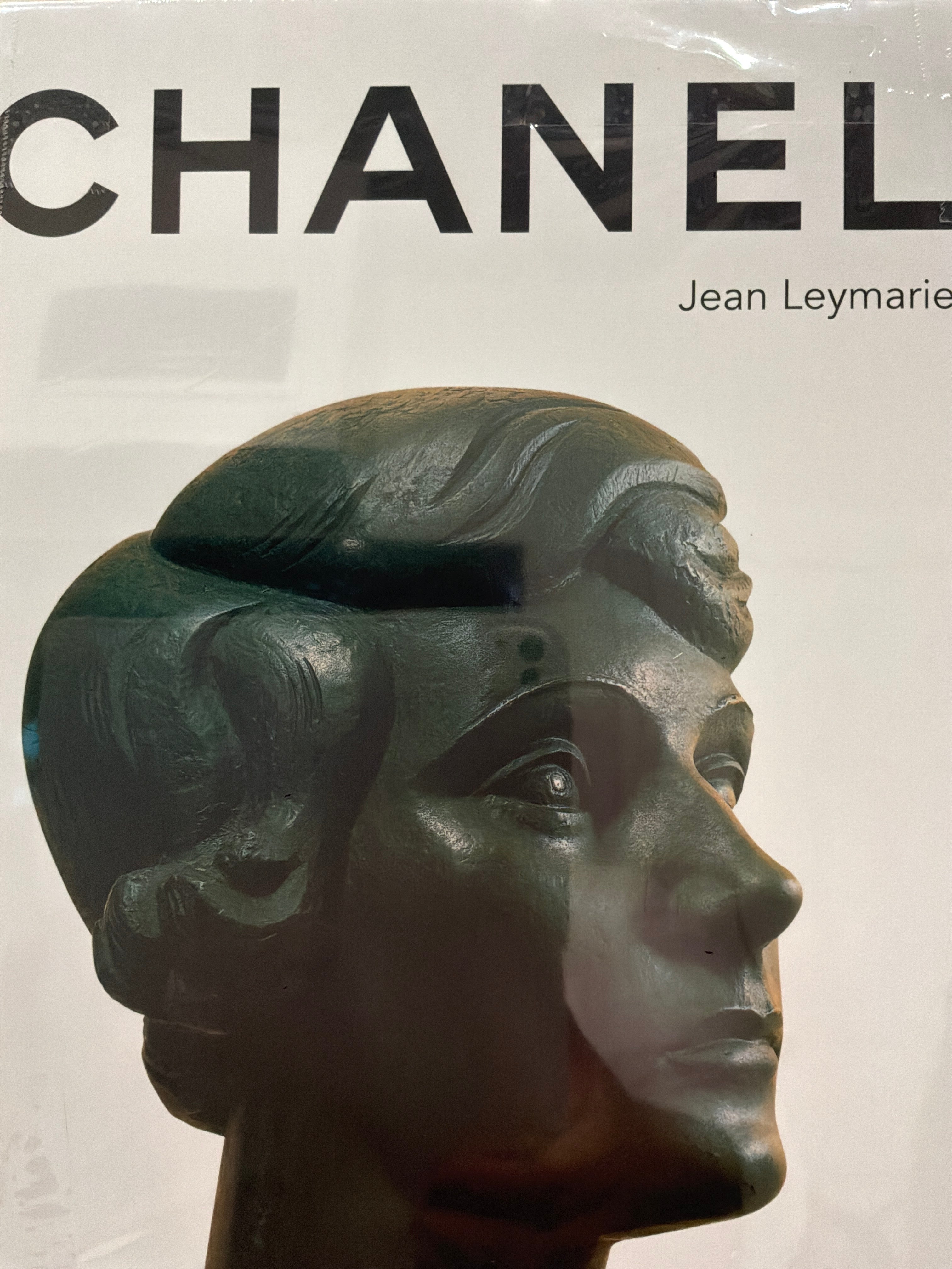 CHANEL COFFE TABLE BOOK