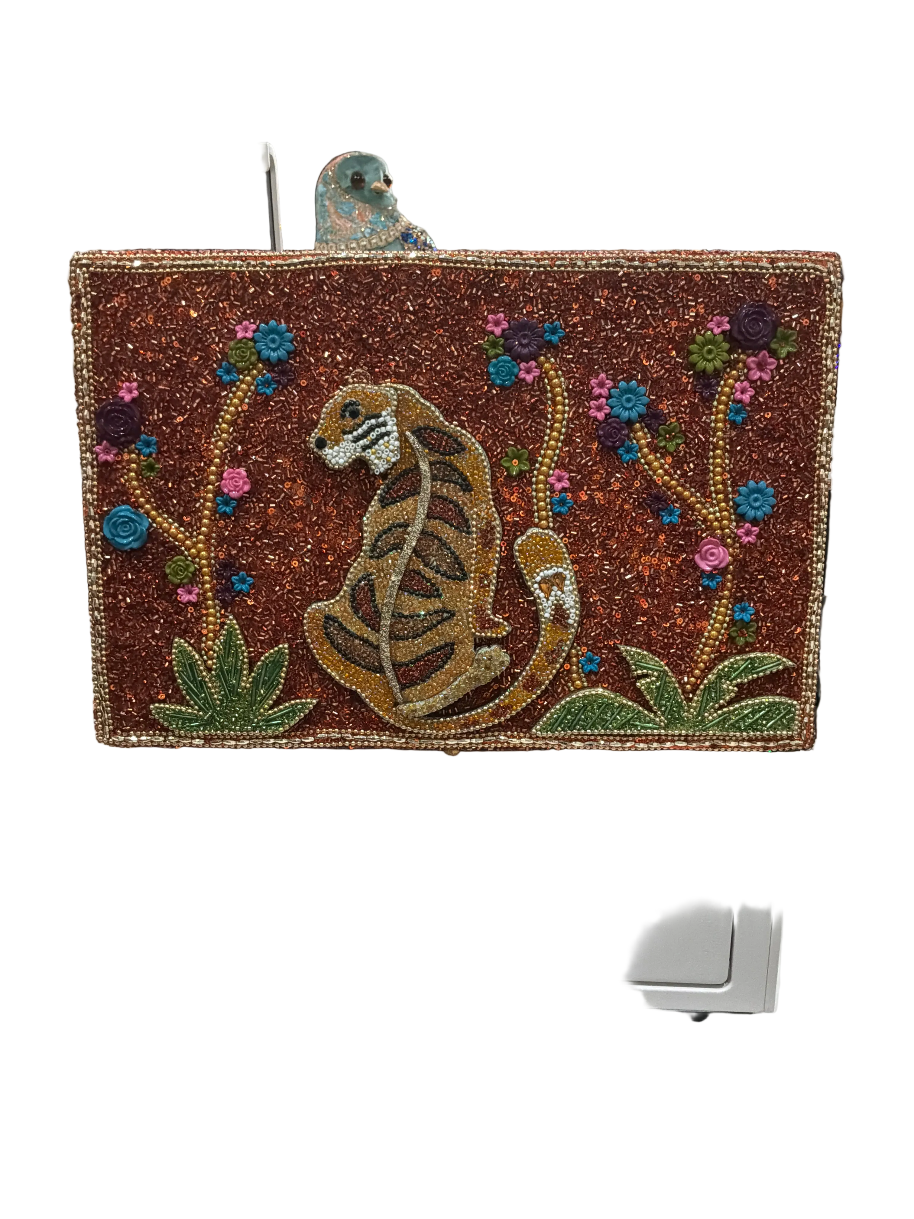 TIGER JEWELRY BOX WITH BEADS AND SEQUENCE