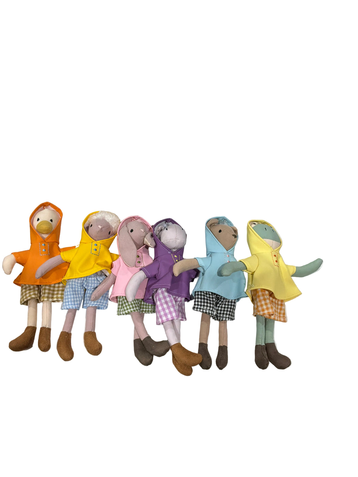 PLUSH ANIMALS IN RAINCOATS