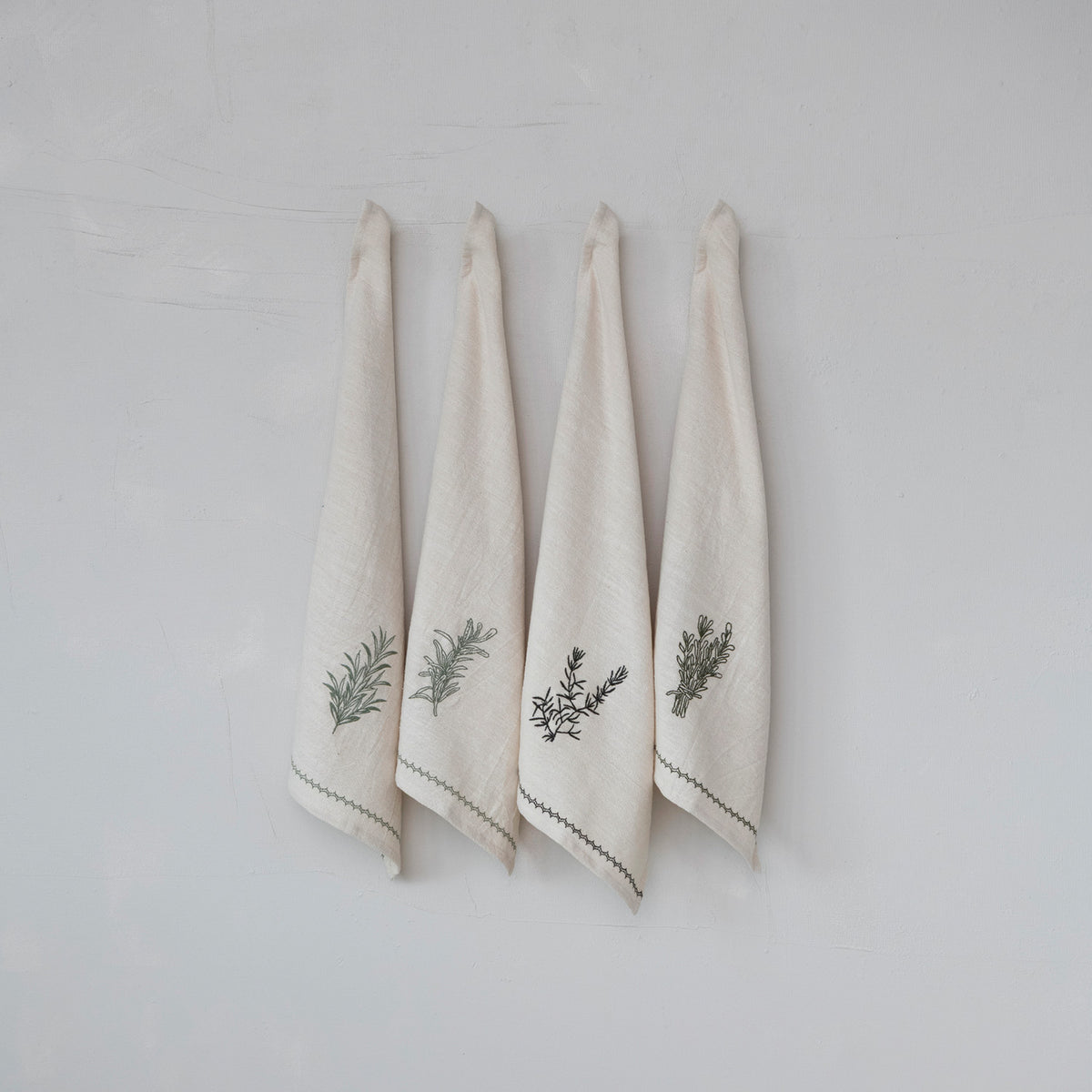 COTTON TEA TOWEL WITH EMBROIDERED HERBS & TRIM