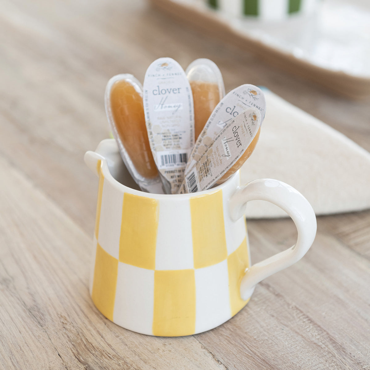 GRADE A UNFILTERED CLOVER HONEY SINGLE SPOON